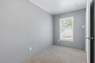 2732 Avenue I, Fort Worth, TX 76105 - Photo 13