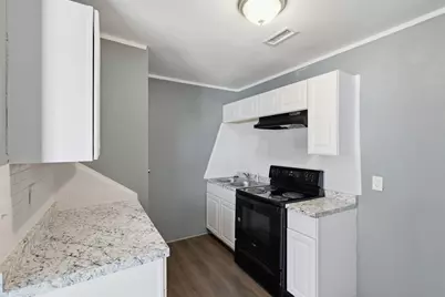 2732 Avenue I #B, Fort Worth, TX 76105 - Photo 9