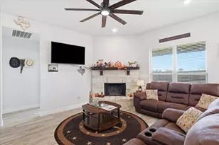 804 Mary Lee Ln, Collinsville, TX 76233 - Photo 5