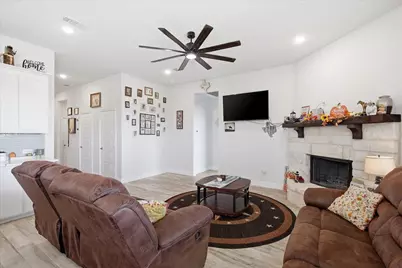 804 Mary Lee Lane, Collinsville, TX 76233 - Photo 7