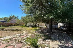 861 Russell Ln, Bedford, TX 76022 - Photo 21