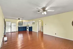 302 SW 6th Street W, Marathon, TX 79842 - Photo 7