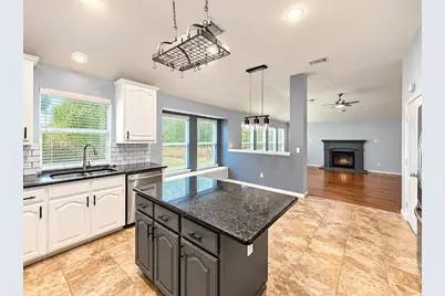 5805 Ozark Drive, Fort Worth, TX 76131 - Photo 9