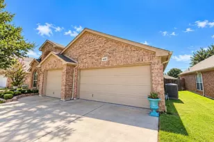 5805 Ozark Dr, Fort Worth, TX 76131 - Photo 1