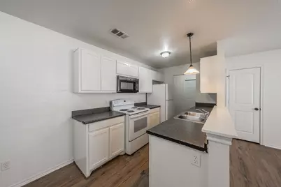 8121 Doreen Avenue, Fort Worth, TX 76116 - Photo 9