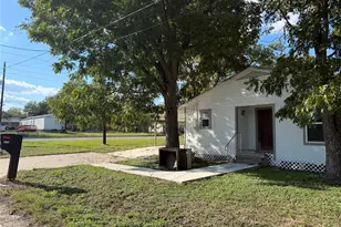 1003 E Main St, Mexia, TX 76667 - Photo 13