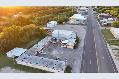 1408 E Wise Street, Bowie, TX 76230 - Photo 9