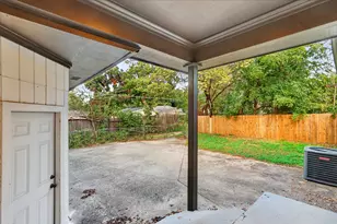7437 Eccles Dr, Dallas, TX 75227 - Photo 19