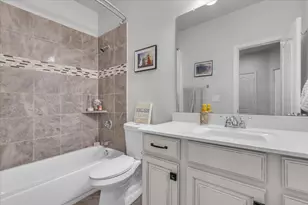 568 Hampshire Dr, Lewisville, TX 75067 - Photo 9