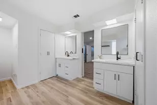203 Evelyn St, DeSoto, TX 75115 - Photo 15