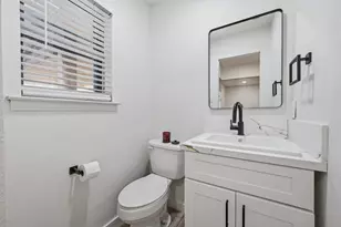 203 Evelyn St, DeSoto, TX 75115 - Photo 23