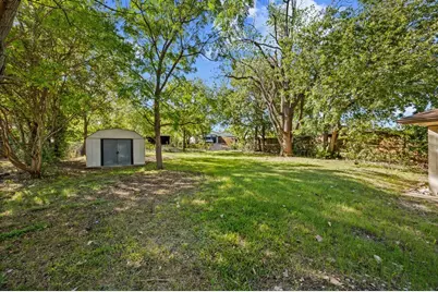 203 Evelyn Street, DeSoto, TX 75115 - Photo 37