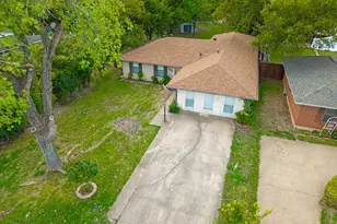203 Evelyn St, DeSoto, TX 75115 - Photo 33