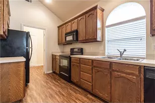 5000 Royal Burgess Dr, Fort Worth, TX 76135 - Photo 9