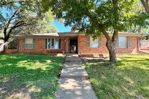 1008 Pine Tree Ln, DeSoto, TX 75115 - Photo 1