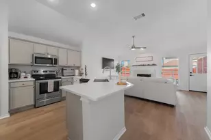 2827 St Martin Dr, Lancaster, TX 75146 - Photo 5