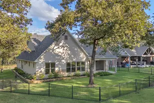 239 Colonial Dr, Mabank, TX 75156 - Photo 29