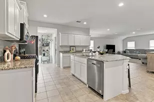 7933 Twin Frks Dr, Fort Worth, TX 76131 - Photo 5