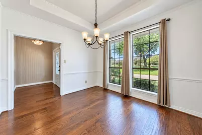 610 Shallow Creek Drive, Oak Leaf, TX 75154 - Photo 9
