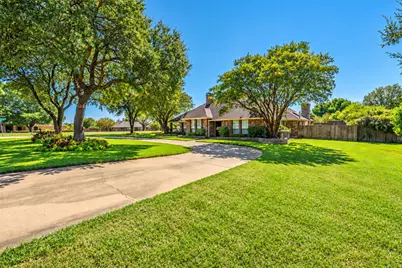 610 Shallow Creek Drive, Oak Leaf, TX 75154 - Photo 3