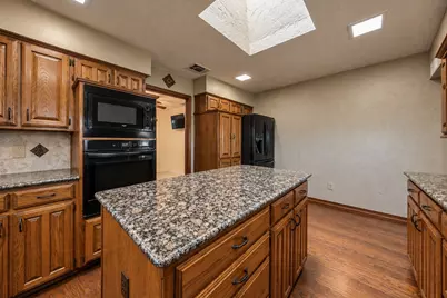 610 Shallow Creek Drive, Oak Leaf, TX 75154 - Photo 21
