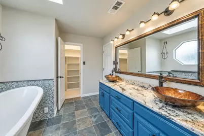 610 Shallow Creek Drive, Oak Leaf, TX 75154 - Photo 13