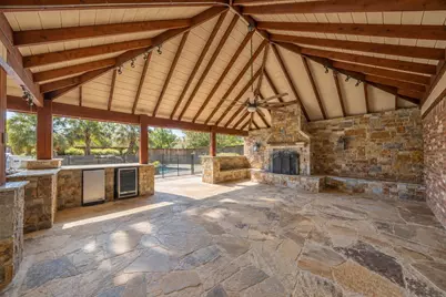 610 Shallow Creek Drive, Oak Leaf, TX 75154 - Photo 27