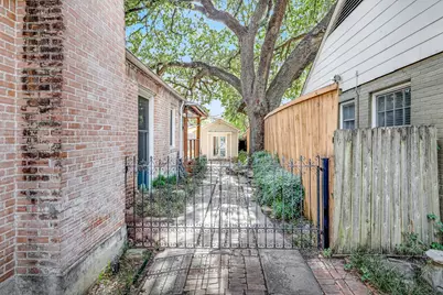 5411 Stoneleigh Avenue, Dallas, TX 75235 - Photo 3