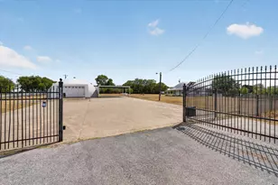 9530 Johns Rd, Alvarado, TX 76009 - Photo 31