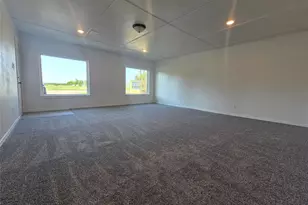 912 W Main St, Quinlan, TX 75474 - Photo 5