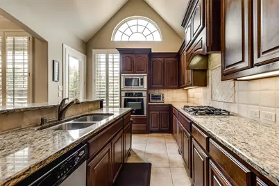 2501 Lady Viviane Lane, Lewisville, TX 75056 - Photo 5