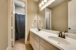 2501 Lady Viviane Ln, Lewisville, TX 75056 - Photo 19