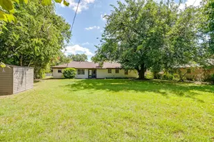 128 SE Robert St, Burleson, TX 76028 - Photo 25