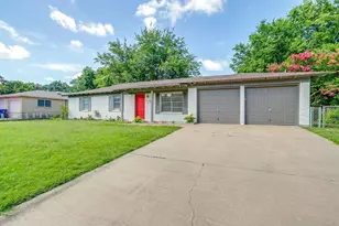 128 SE Robert St, Burleson, TX 76028 - Photo 3
