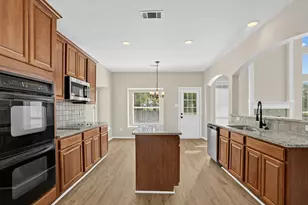 6408 Canyon Lake Dr, Dallas, TX 75249 - Photo 11