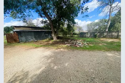 2424 Handley Drive, Fort Worth, TX 76112 - Photo 17