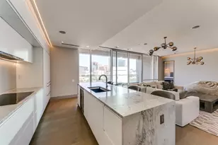 2408 Victory Park Ln, Dallas, TX 75219 - Photo 11
