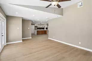 10711 Cromwell Dr, Dallas, TX 75229 - Photo 13