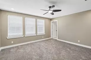 10711 Cromwell Dr, Dallas, TX 75229 - Photo 23
