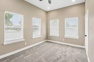 10711 Cromwell Dr, Dallas, TX 75229 - Photo 33