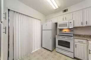 885 Dublin Dr, Richardson, TX 75080 - Photo 11