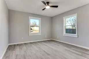 804 Lively St, Bowie, TX 76230 - Photo 15