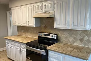 1825 Chisolm Trail, Lewisville, TX 75077 - Photo 3