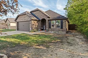 202 Virginia Dr, Palmer, TX 75152 - Photo 1