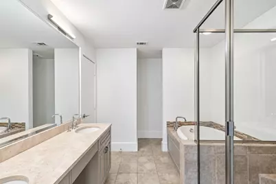 2606 Shelby Avenue #206, Dallas, TX 75219 - Photo 9