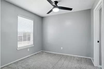 2136 Falcon Ridge Drive, Carrollton, TX 75010 - Photo 17
