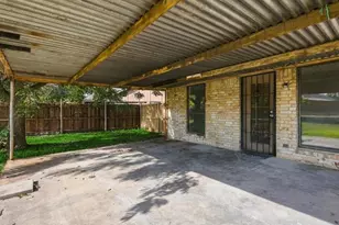 725 Southridge Ct, Grand Prairie, TX 75052 - Photo 17