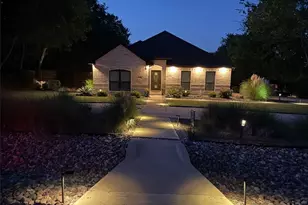 1635 Frederick St, Lancaster, TX 75134 - Photo 3