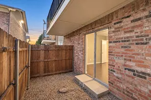 8067 Meadow Rd, Dallas, TX 75231 - Photo 23