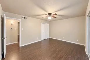 8067 Meadow Rd, Dallas, TX 75231 - Photo 19